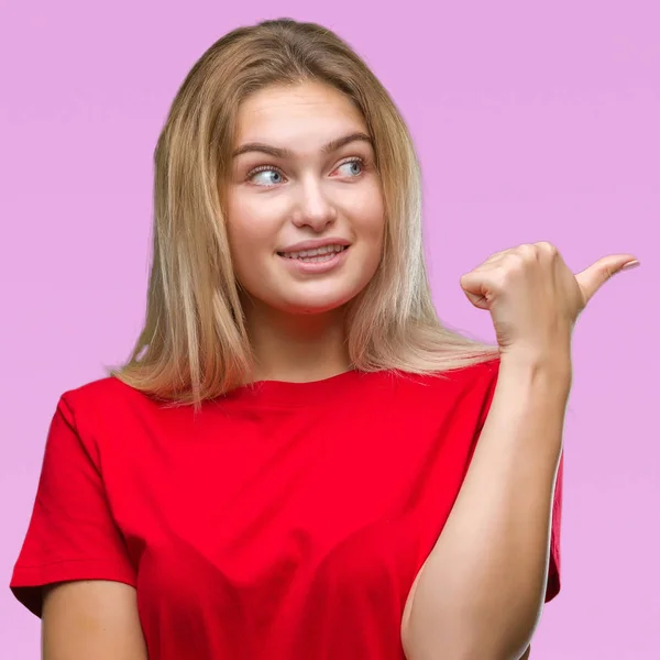 Mulher Caucasiana Jovem Sobre Fundo Isolado Sorrindo Com Rosto Feliz — Fotografia de Stock