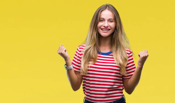 Genç Güzel Sarışın Kadın Kutluyor Izole Arka Plan Üzerinde Şaşırttı — Stok fotoğraf