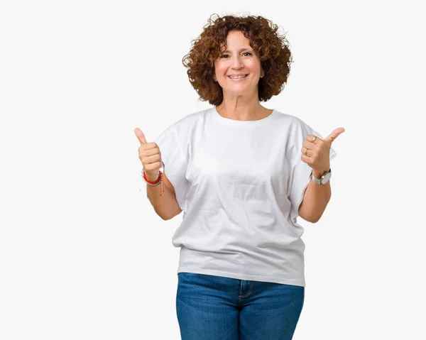 Schöne Seniorin Mittleren Alters Weißem Shirt Über Isoliertem Hintergrund Erfolgszeichen — Stockfoto