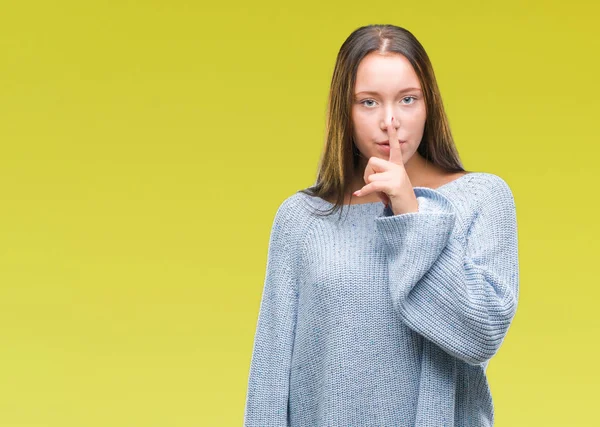 Joven Hermosa Mujer Caucásica Con Suéter Invierno Sobre Fondo Aislado — Foto de Stock