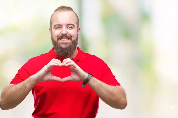 Joven Hombre Hipster Caucásico Con Camisa Roja Sobre Fondo Aislado — Foto de Stock