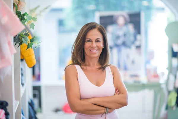 Beautiful Middle Age Hispanic Woman Standing Smile Face Clothes Store — Stock Photo, Image
