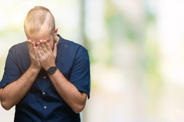 Giovane Hipster Caucasico Sfondo Isolato Con Espressione Triste Che Copre — Foto Stock