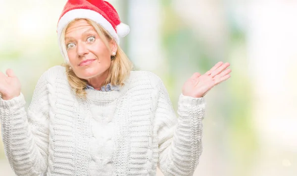 Светловолосая Женщина Средних Лет Носит Рождественскую Шляпу Изолированном Фоне Невежественное — стоковое фото