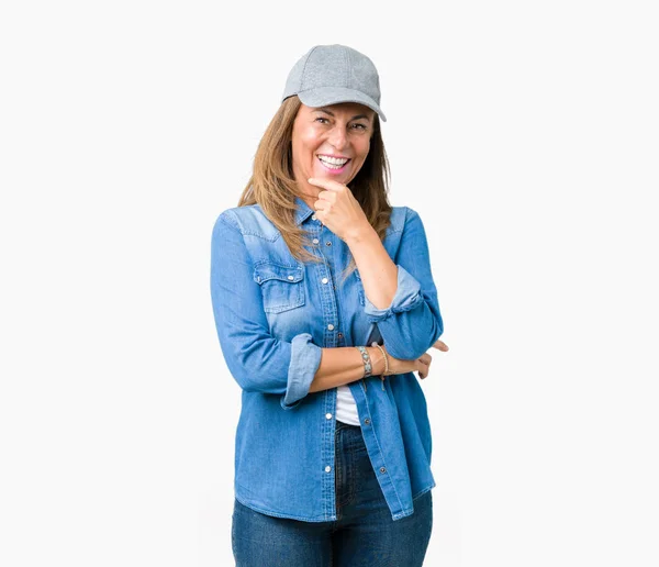 Hermosa Mujer Mediana Edad Con Gorra Deportiva Sobre Fondo Aislado —  Fotos de Stock