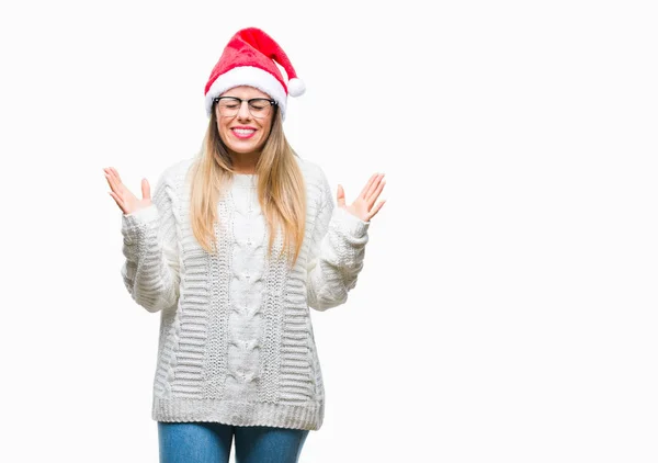 Jeune Belle Femme Portant Chapeau Noël Sur Fond Isolé Célébrant — Photo