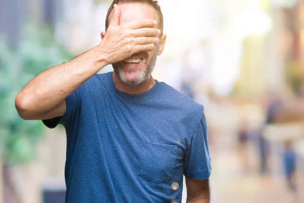 Edad Media Hoary Hombre Mayor Sobre Fondo Aislado Sonriendo Riendo —  Fotos de Stock