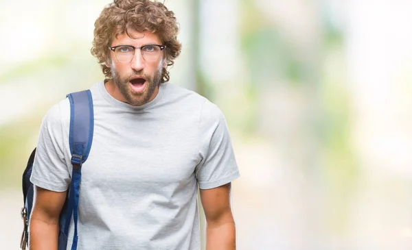 Stilig Spansktalande Student Man Bär Ryggsäck Och Glasögon Över Isolerade — Stockfoto