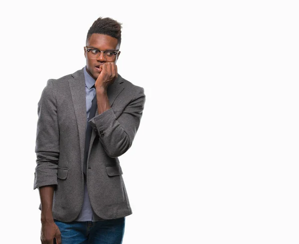 Молодий Афроамериканець Бізнесменом Над Ізольованих Фон Дивлячись Підкреслив Нервує Руки — стокове фото