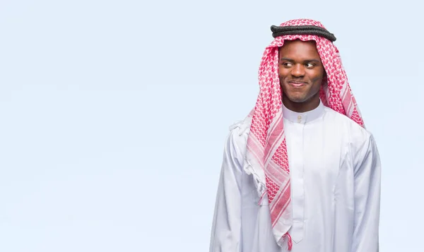 Jeune Homme Arabe Africain Portant Keffiyeh Traditionnel Sur Fond Isolé — Photo