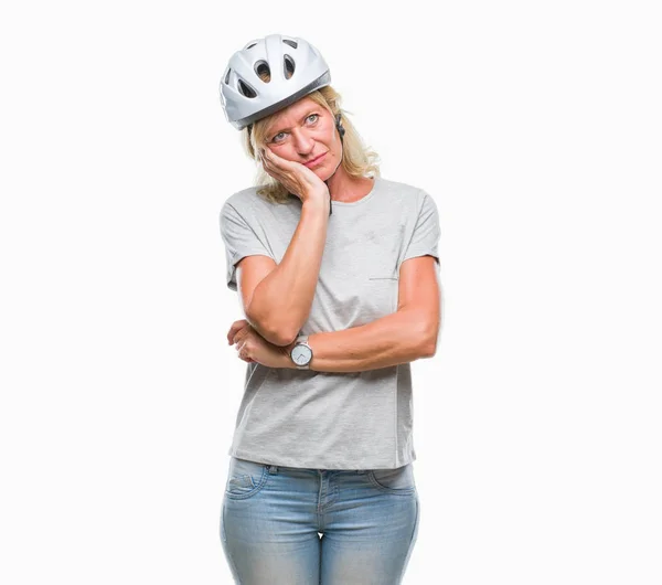 Mujer Ciclista Caucásica Mediana Edad Que Usa Casco Seguridad Sobre — Foto de Stock