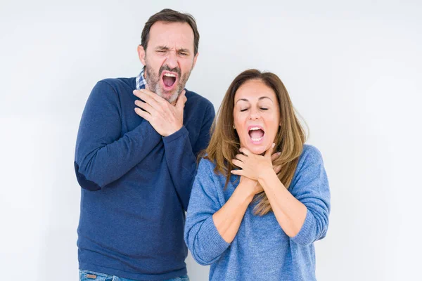 Beautiful Middle Age Couple Love Isolated Background Shouting Suffocate Because — Stock Photo, Image