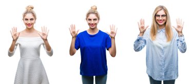 Kolaj gösterilen ve parmakları ile işaret izole arka plan üzerinde genç güzel sarışın kadının kendinden emin ve mutlu gülümseyerek süre on numara.