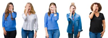 El yüz ve sürpriz duygu kendinden emin gülümseme ile tek gözüyle kapsayan beyaz izole arka plan üzerinde güzel kadın grubu kolaj.