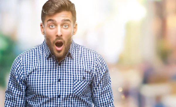 Joven Hombre Guapo Sobre Fondo Aislado Miedo Conmocionado Con Expresión —  Fotos de Stock