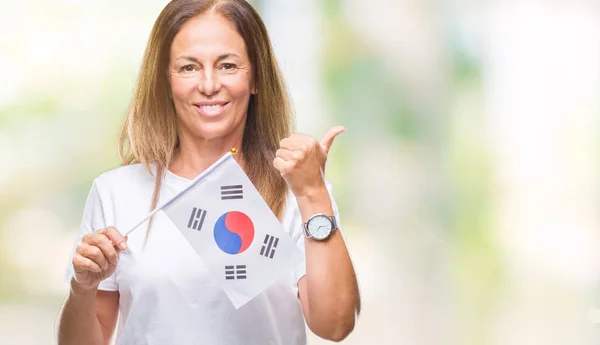 Středním Věku Hispánské Ženy Držící Vlajka Jižní Koreje Izolované Pozadí — Stock fotografie