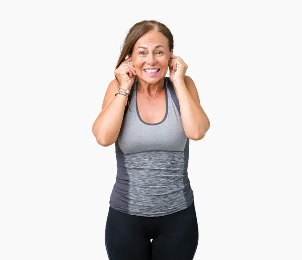 Beautiful Middle Age Woman Wearing Sport Clothes Isolated Background Covering — Stock Photo, Image