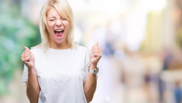 Junge Schöne Blonde Frau Weißem Shirt Über Isoliertem Hintergrund Aufgeregt — Stockfoto