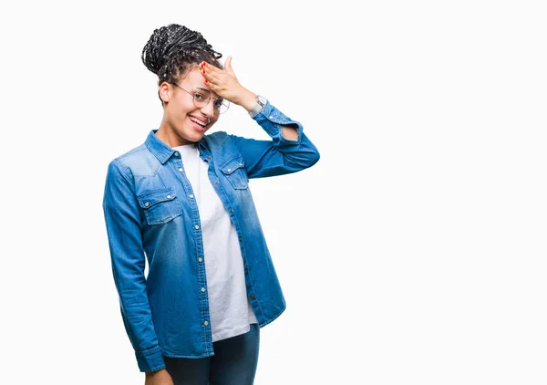 Joven Trenzado Pelo Afroamericano Chica Con Gafas Sobre Fondo Aislado — Foto de Stock