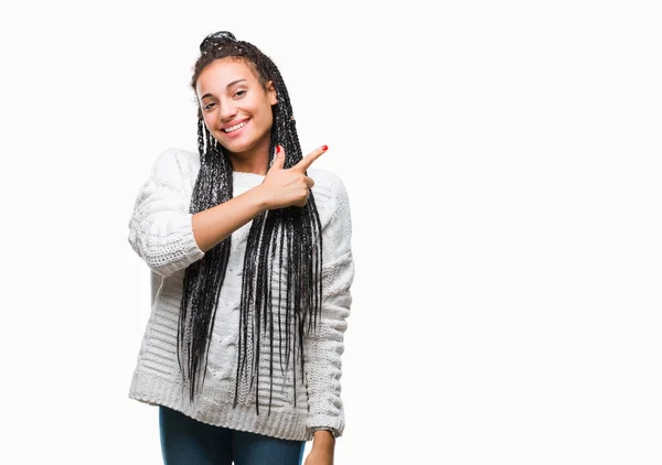 Joven Chica Afroamericana Trenzada Con Suéter Sobre Fondo Aislado Alegre —  Fotos de Stock