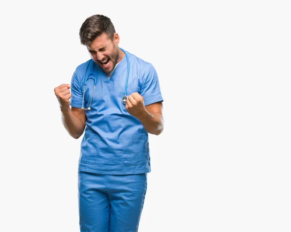 Mladý Pohledný Doktor Chirurg Muž Nad Izolované Pozadí Velmi Šťastný — Stock fotografie