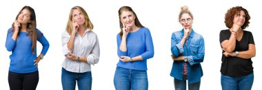 Çene düşünme hakkında soru, dalgın ifade üzerine el ile beyaz izole arka plan üzerinde güzel kadın grubu kolaj. Düşünceli yüzüyle gülümsüyor. Şüphe kavramı.