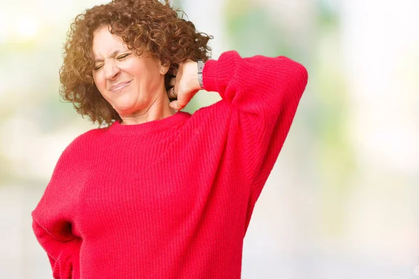 Bella Mezza Ager Anziana Donna Rosso Inverno Maglione Sfondo Isolato — Foto Stock