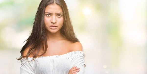 Junge Schöne Arabische Frau Mit Isoliertem Hintergrund Skeptisch Und Nervös — Stockfoto