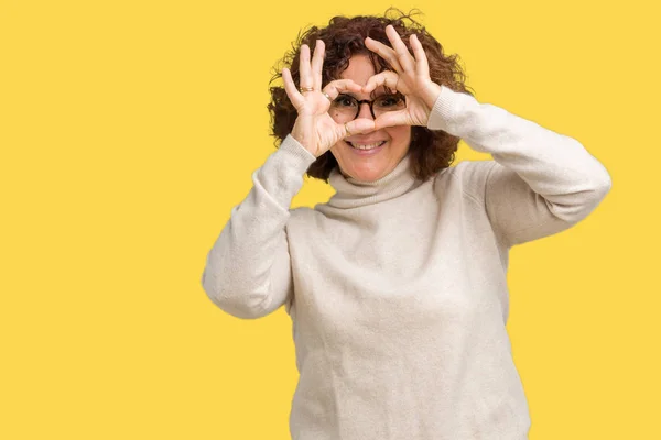 Senior Vrouw Mooi Midden Ager Coltrui Trui Bril Dragen Geïsoleerde — Stockfoto