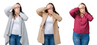 Kolaj güzel Plus kadın izole arka plan kaplaması gözlerinin önüne boyutu ve şaşırttı ve şok ellerle ağız. Duygu gizleme