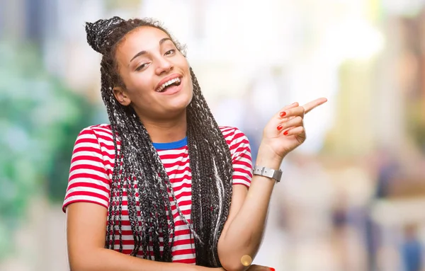 Young Gevlochten Hair Afrikaans Amerikaans Meisje Geïsoleerde Achtergrond Met Een — Stockfoto