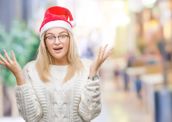 Καυκάσιος Γυναίκα Φοράει Καπέλο Χριστουγέννων Πάνω Από Απομονωμένες Φόντο Γιορτάζει — Φωτογραφία Αρχείου