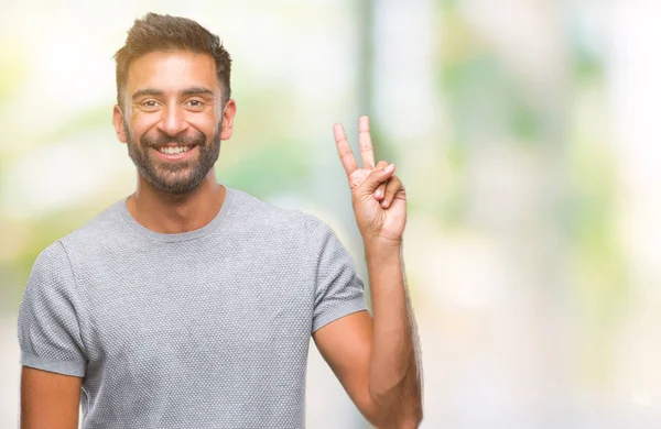 Hombre Hispano Adulto Sobre Fondo Aislado Sonriendo Con Cara Feliz — Foto de Stock