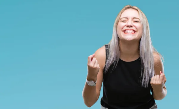 Mulher Loira Jovem Sobre Fundo Isolado Muito Feliz Animado Fazendo — Fotografia de Stock