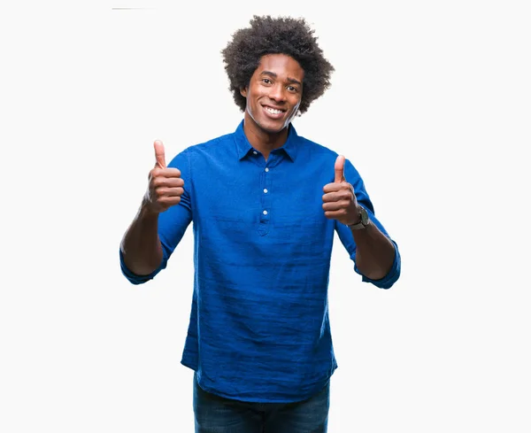 Afro Americký Muž Nad Izolované Pozadí Úspěch Znamení Dělá Pozitivní — Stock fotografie