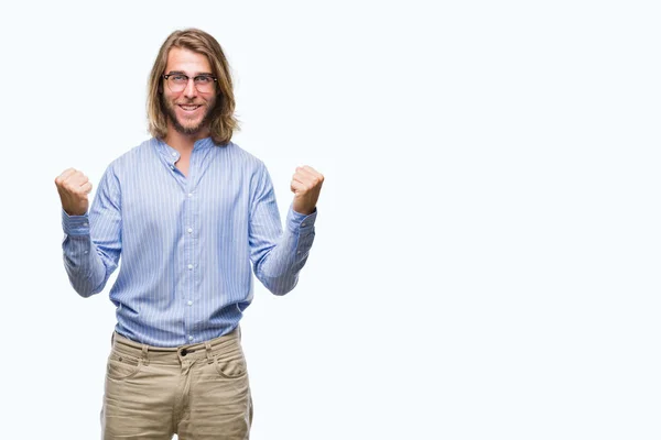 Joven Hombre Guapo Con Pelo Largo Con Gafas Sobre Fondo — Foto de Stock