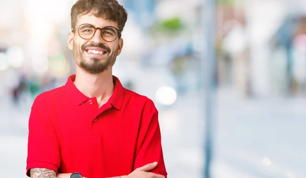 Joven Hombre Guapo Con Gafas Sobre Fondo Aislado Cara Feliz — Foto de Stock