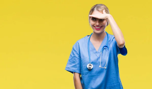 Młoda Piękna Blondynka Lekarz Chirurg Pielęgniarka Kobieta Białym Tle Bardzo — Zdjęcie stockowe