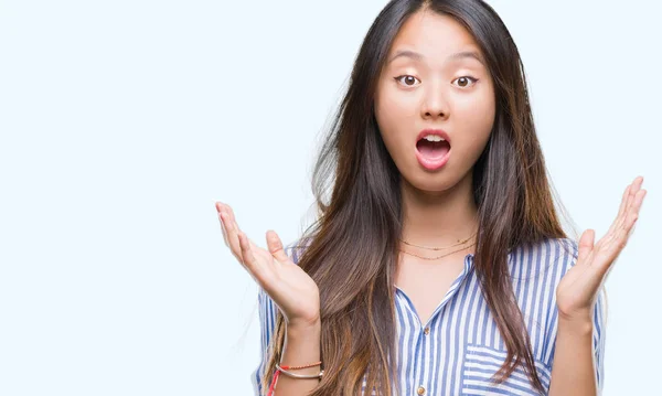 Mujer Asiática Joven Sobre Fondo Aislado Celebrando Loco Sorprendido Por —  Fotos de Stock