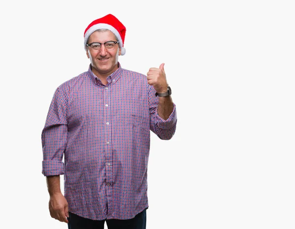 Hombre Mayor Guapo Con Sombrero Navidad Sobre Fondo Aislado Sonriendo — Foto de Stock