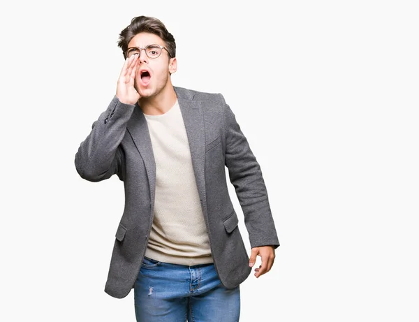 Mladí Obchodní Muž Nosí Brýle Izolované Pozadí Křičí Ječí Nahlas — Stock fotografie