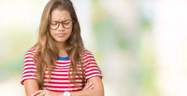 Joven Mujer Morena Hermosa Con Gafas Rayas Camiseta Sobre Fondo — Foto de Stock