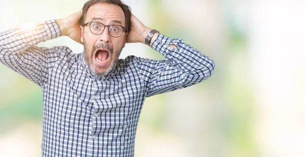 Bonito Homem Meia Idade Elegante Sênior Vestindo Óculos Sobre Fundo — Fotografia de Stock