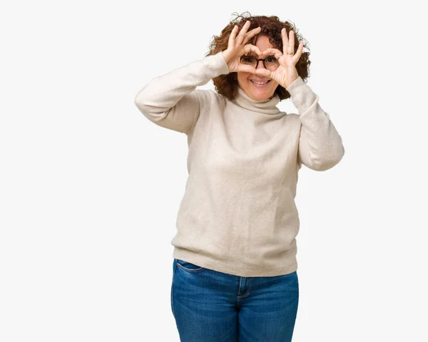 Hermosa Mujer Mediana Edad Ager Usando Suéter Cuello Alto Gafas —  Fotos de Stock