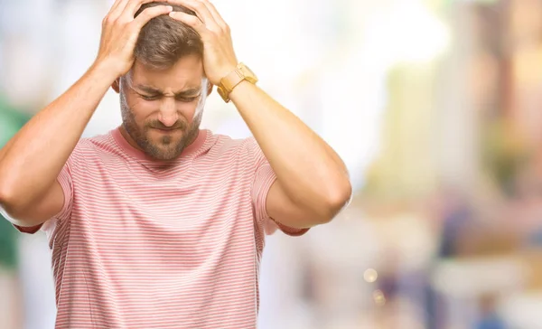 Joven Hombre Guapo Sobre Fondo Aislado Que Sufre Dolor Cabeza — Foto de Stock