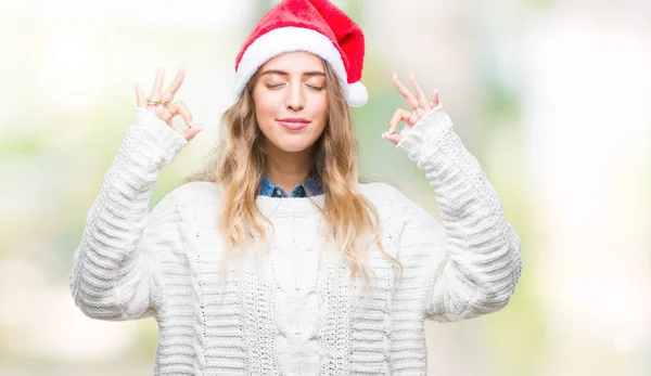 Mulher Loira Bonita Vestindo Chapéu Natal Sobre Fundo Isolado Relaxar — Fotografia de Stock