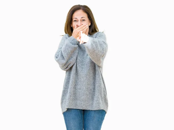 美丽的中年妇女穿着冬天的毛衣在孤立的背景笑你 指着相机用手指交口 羞耻的表情 — 图库照片