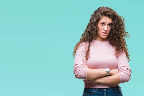 Hermosa Morena Pelo Rizado Joven Con Suéter Rosa Sobre Fondo — Foto de Stock