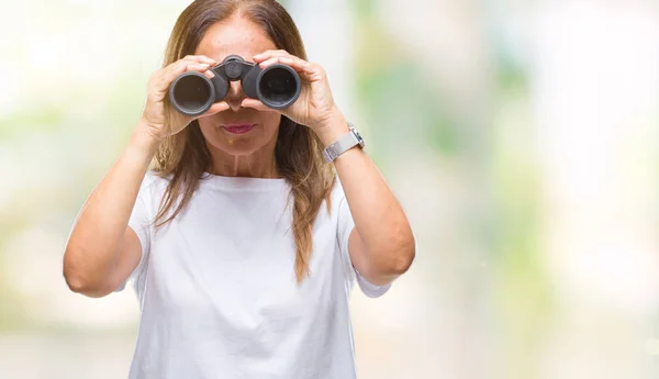Middle Age Hispanic Woman Looking Binoculars Isolated Background Confident Expression — Stock Photo, Image