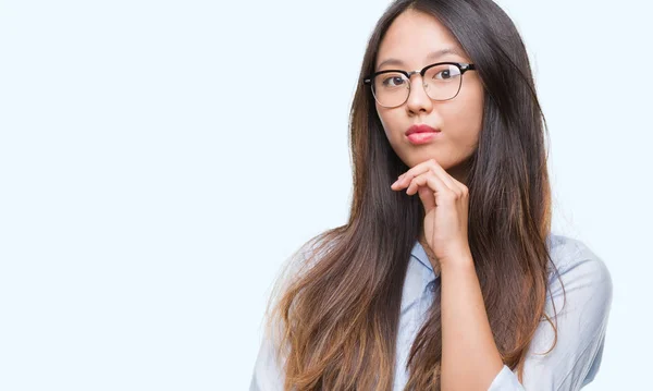 Joven Mujer Negocios Asiática Con Gafas Sobre Fondo Aislado Con —  Fotos de Stock